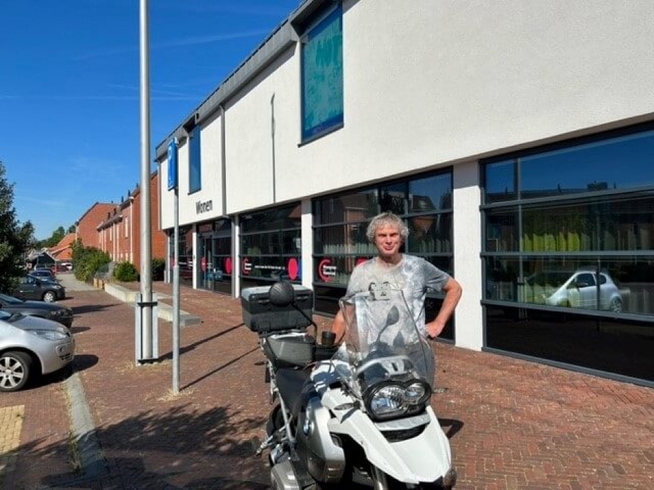 Met Paul Tazelaar op de motor naar Appingedam